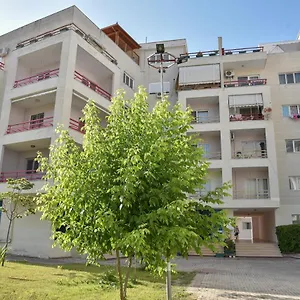 Flowers Golem (Tirana)